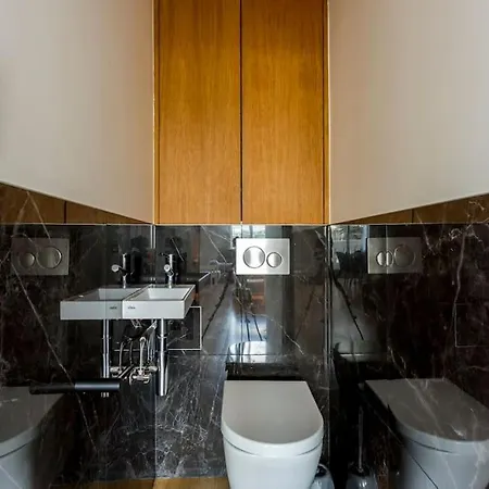 Apartment Penthouse 126 Jacuzzi Terrasse 16 *