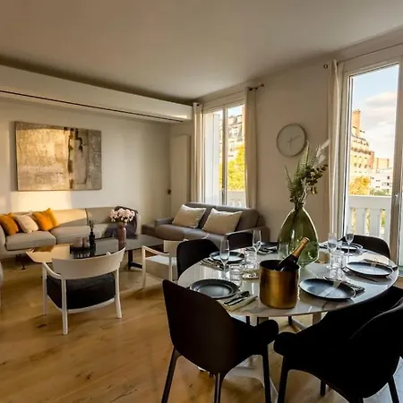 Apartment Penthouse 126 Jacuzzi Terrasse 16 *