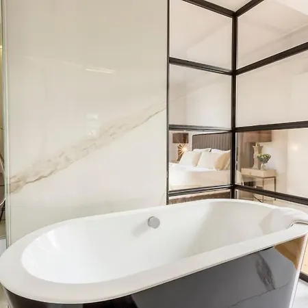 Apartment Penthouse 126 Jacuzzi Terrasse 16 *