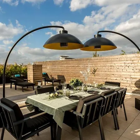 Apartment Penthouse 126 Jacuzzi Terrasse 16 *